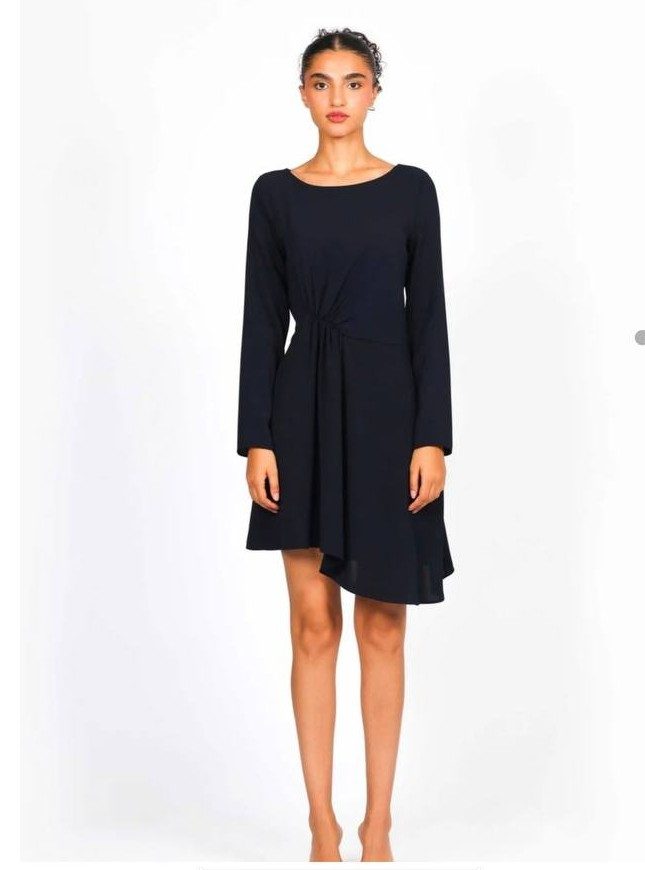 Robe élégante asymétrique