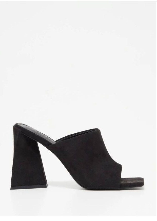 Mules noires à talon