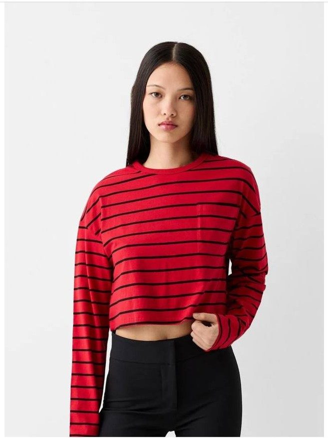 Haut long manche raillé rouge noire