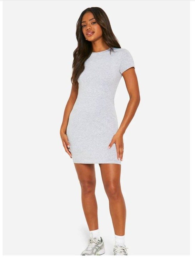 Robe T-Shirt Pretty Little Thing