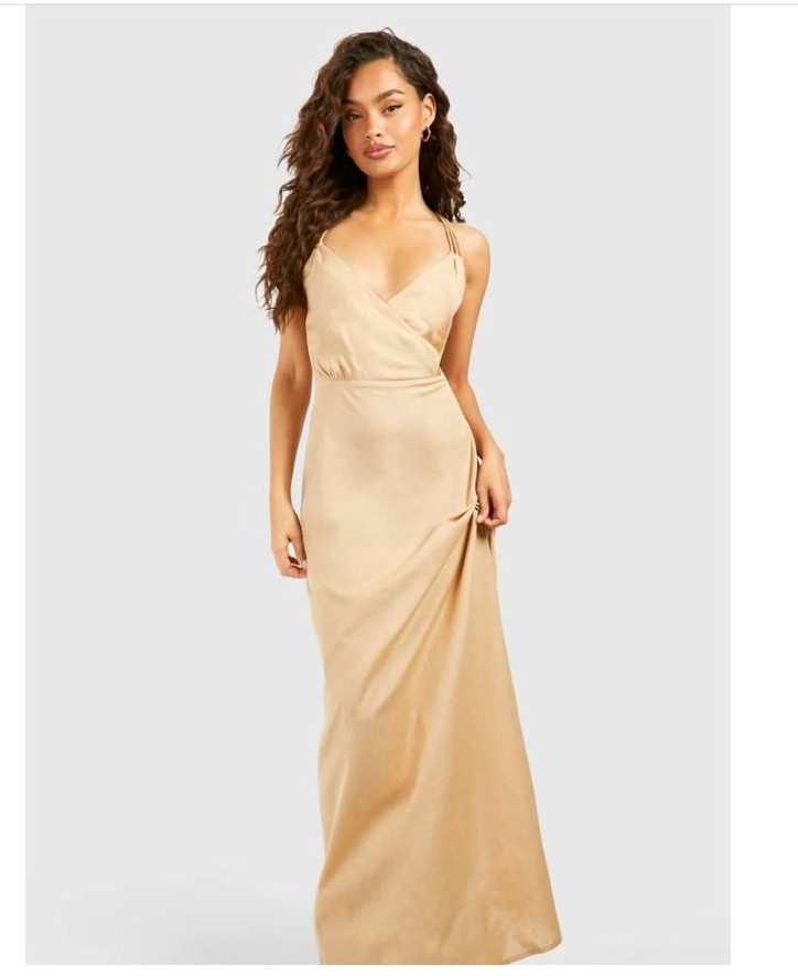 Robe longue et élégante Pretty Little Thing