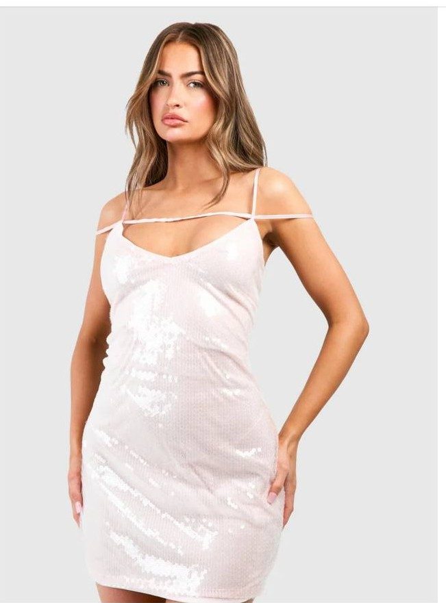 Robe  Pretty Little Thing