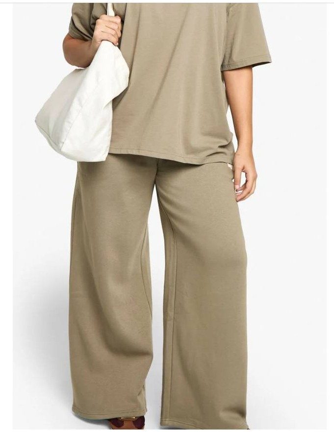 Ensemble T-Shirt et Pantalon Beige